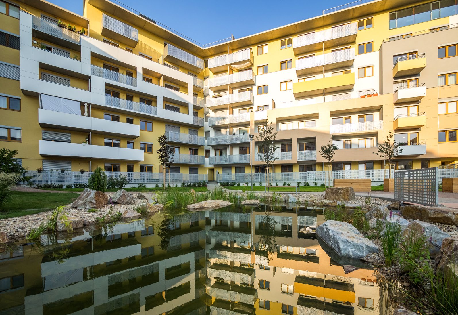 Referenční projekt Rezidence Sochorova, Brno Vybudovali jsme spolecne ˇ ˇ REZIDENCE SOCHOROVA BYTOVÝ KOMPLEX Činnosti AD Group: Zpracování podnikatelského záměru Zajištění financování projektu Řízení
