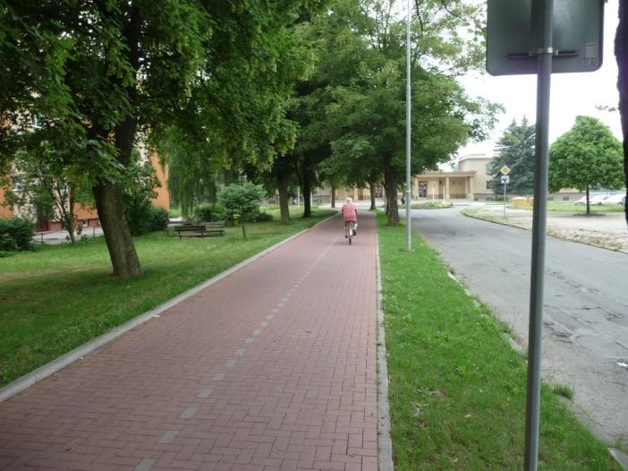 Cyklodoprava 6. etapa: 2008 Smíšené komunikace - ulice Staškova, Stromor adí, Nemocniční, Olomoucká 7.