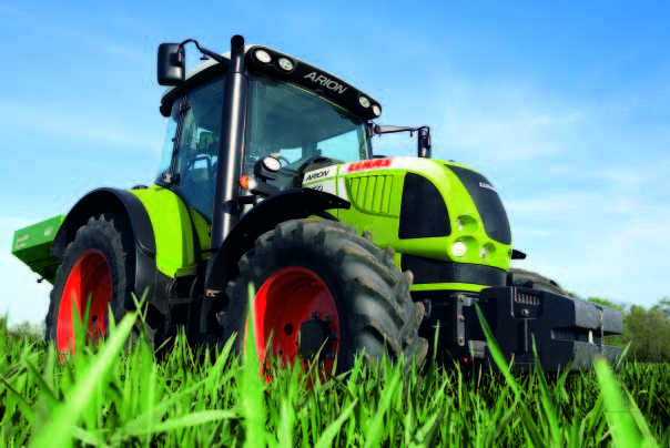 Nový špičkový model 4-válcové modelové řady: ARION 540 s výkonem motoru 155 k. V mnoha provozech je traktor se 4-válcovým motorem prostě neodmyslitelný.