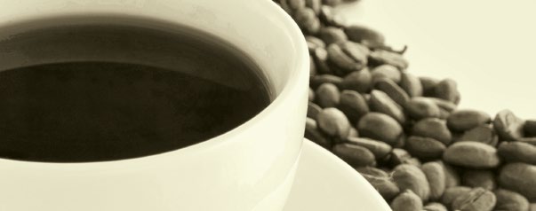 Pestrá kombinace různých produktů. Vybírat můžete kávu instantní, zrnkovou, moderní kapsle, kávu ledovou i bezkofeinovou.