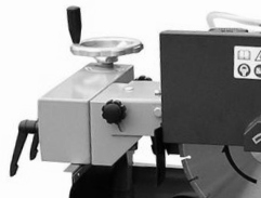 8 Konstrukce řezačky Konstrukce řezačky je tvoře z plechových dílů. Pohon kotouče zajišťuje elektrický třífázový motor. Řezačka je vybave automatickým systémem chlazení.