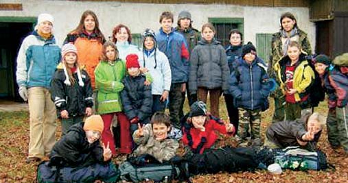 Zprávy z mateřské školy MATEŘSKÁ ŠKOLA LÁZNĚ BOHDANEČ ZAHAJUJE PŘIJÍMACÍ ŘÍZENÍ NA ŠKOLNÍ ROK 2008/2009 Přihlášky pro nové děti si můžete vyzvednout v mateřské škole od 2. 1. 2008. Vyplněné odevzdejte zpět do 28.
