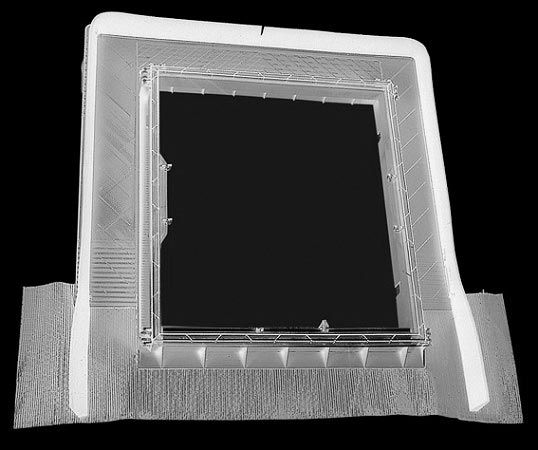 Presvetlenie Strešné okná Univerzálne strešné okno Luminex Univerzál Slúži k výstupu na strechu, k presvetleniu a vetraniu podkrovných priestorov.
