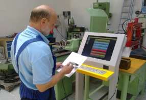 Výrobní terminály Hlavní části Operátoři Výrobky Zakázky Kusovníky Instrukce Údržba Kvalita Plnění plánu Zmetky Prostoje Servis Diagnostika Analýzy Software pro dotykové operátorské terminály