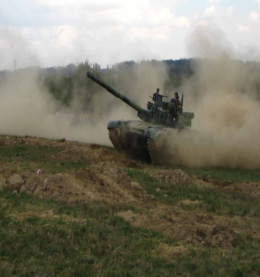 Největším tahákem dne byla ukázka tanku T72M4CZ ze 73. tankového praporu AČR v Přáslavicích. V průběhu odpoledne se mohli návštěvníci seznámit také s prací a pomůckami vojenských záchranářů ze 7.