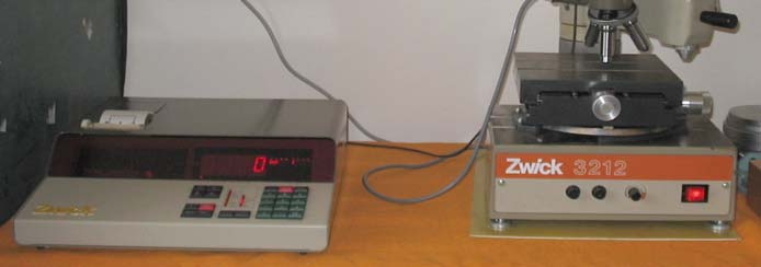 Experimentální část Obr. 14.: automat BUEHLER Simplimet 1000 na TU v Liberci 3.2.
