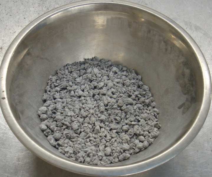 6.1.4 Vlákna TOPCEL Jsou to granule v průměru 6 až 10 mm dlouhé, které jsou vyrobeny z celulózových vláken. Jejich použití je jako stabilizující přísada do asfaltové směsi.