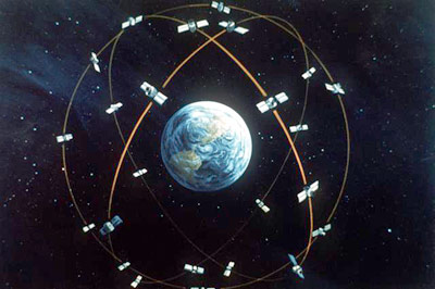 - potřebujeme obecnou teorii relativity bez ní by byla chyba určení polohy řádově až 10 km, OTR - ověřena s pomocí astronomických pozorování - potřebujeme