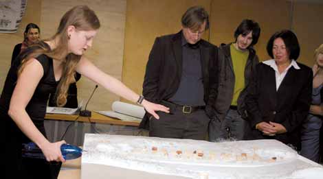 NA FA TUL VYSTAVOVALI MLADÍ ARCHITEKTI Druhý ročník putovní výstavy soutěžních prací studentů a mladých architektů do 33 let nazvanou YOUNG Architect Award ABF 2010 hostila v březnu Fakulta umění a