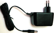 Obsah inštalačného balíčka Návod na samoinštaláciu Inštalačné CD DSL splitter Kábel s konektormi RJ 11 (slúži na prepojenie telefónnej zásuvky s DSL splittrom) Balenie DSL modemu Topcom Webr@cer 821