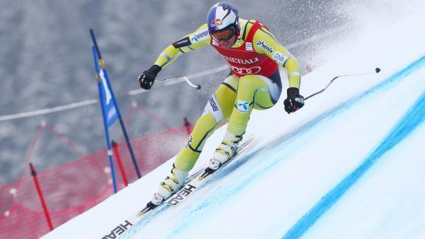 Alpské lyžování Alpské lyžování (někdy též zvané sjezdové lyžování) je odvětví závodního lyžování, v němž se závodník snaží o projetí dané trati ze svahu dolů v co nejkratším čase.