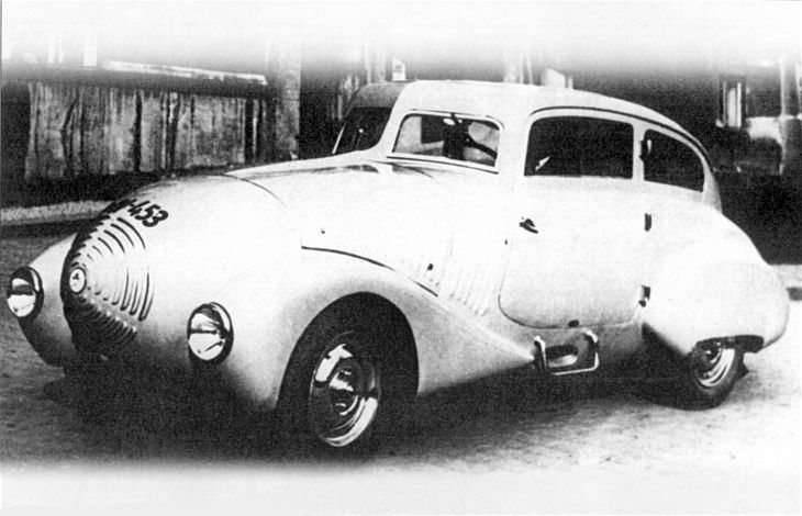 První aerodynamický automobil, který si mohl občan Československa dovolit koupit byl Wikov 35 (Obr. 1.