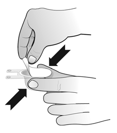 1 ml injekční stříkačka s Luer konektorem 1x sterilní bezpečnostní jehla 1x Neotvírejte tyto pomůcky, pokud to není uvedeno v pokynech.