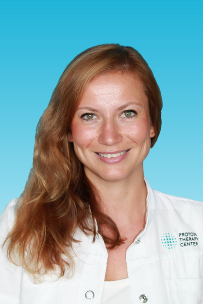 Proton Journal 02/2016 pravidelné novinky z oblasti léčby Protonová radioterapie v léčbě karcinomu prsu Protonová radioterapie dle publikovaných výsledků nejlépe splňuje požadavek na redukci dávek na