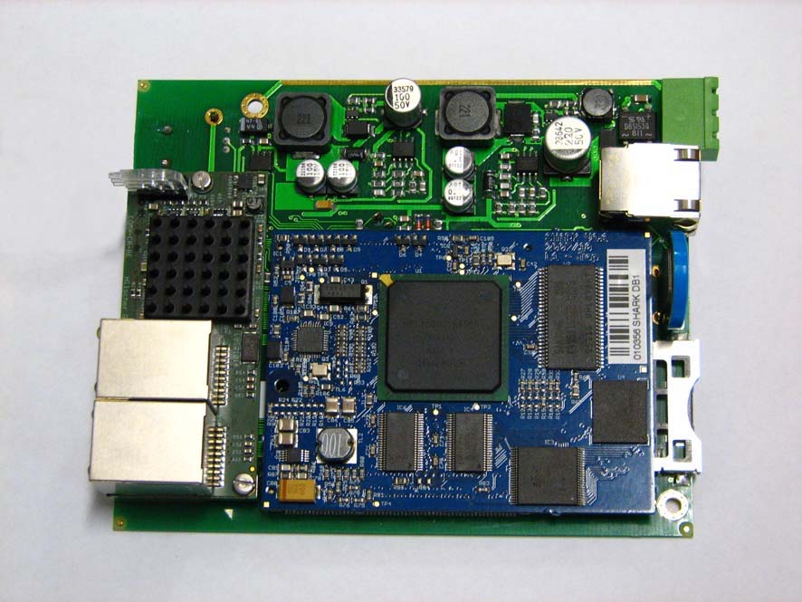 4.2. Řešení s deskou Shark a modulem NetX Pro zabezpečení stroje nebylo uvažováno pouze využití standardního HW, který je k dispozici od B&R automotion, ale chtěli jsme vyzkoušet možnosti použití i