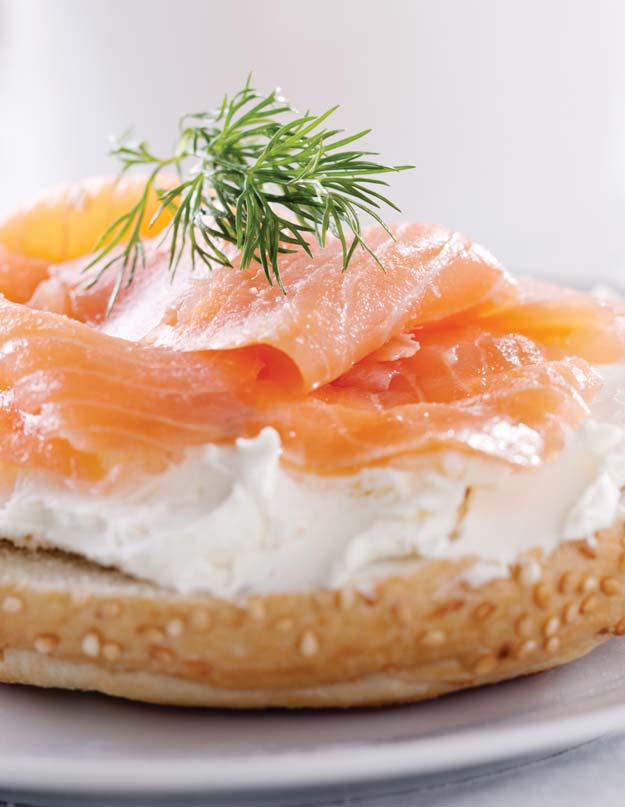 1. REQUEIJÃO (krémový syr) Tento syr si Brazílčania každé ráno natierajú na toasty. Volá sa Requeijão alebo Requesón (španielsky výraz pre syr ricotta).