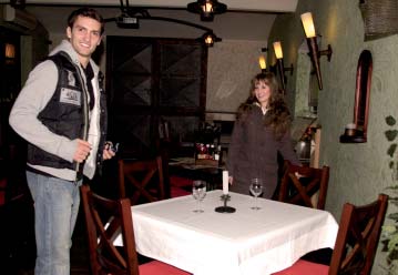 6 Sparťanská jízda 14/2008 INFO Nejúžasnější dárek mého sparťanství, děkuje Dominik Ahoj Sparto, na závěr svého tříměsíčního léčení na Transplantačním oddělení FN v Motole jsem od Vás dostal