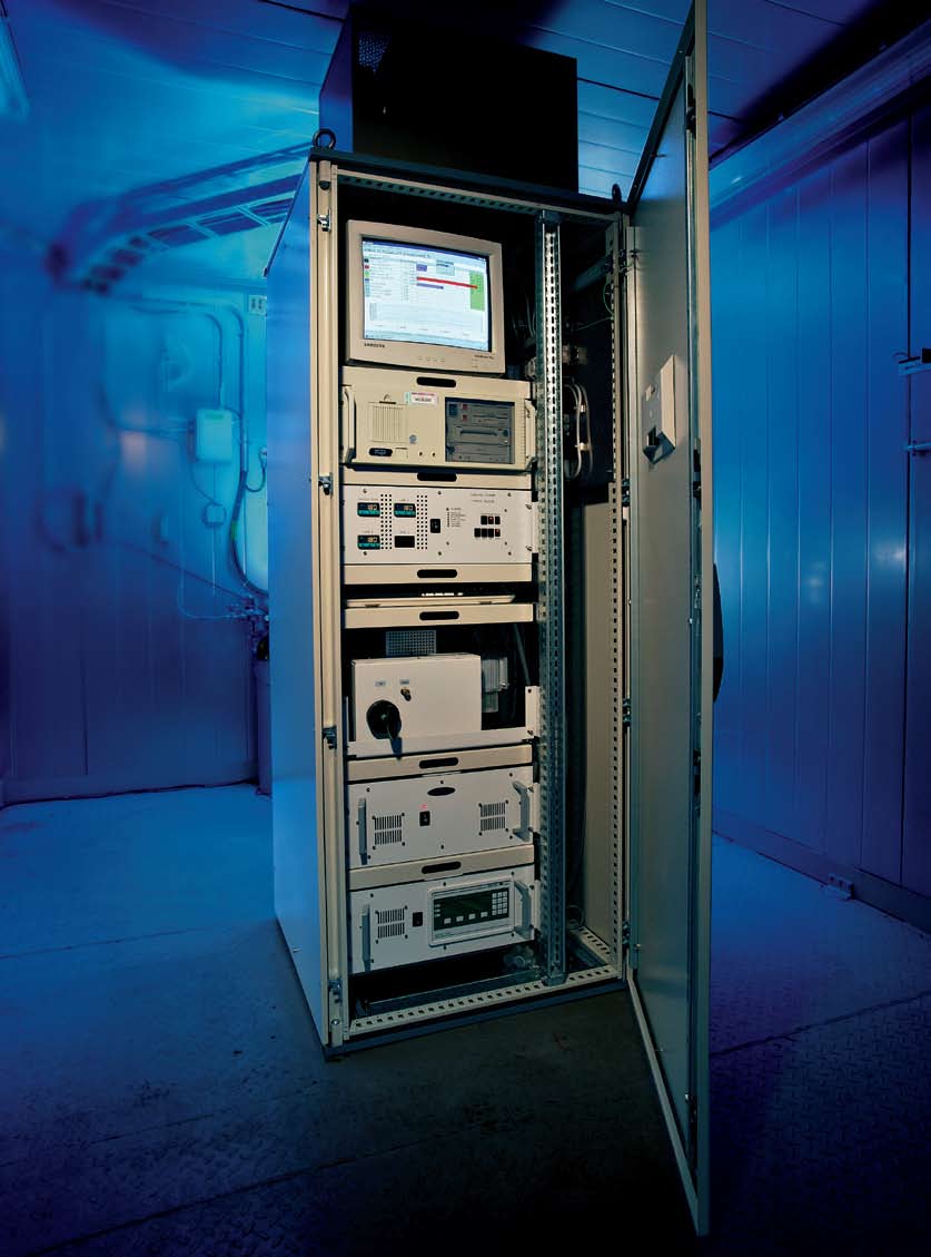 Odběrová sonda s vyhřívaným filtrem Analyzátory řady Cx jsou provozovány s externím průmyslovým počítačem se softwarem Calcmet, který zajišťuje řízení analyzátoru a poskytuje výsledky měření