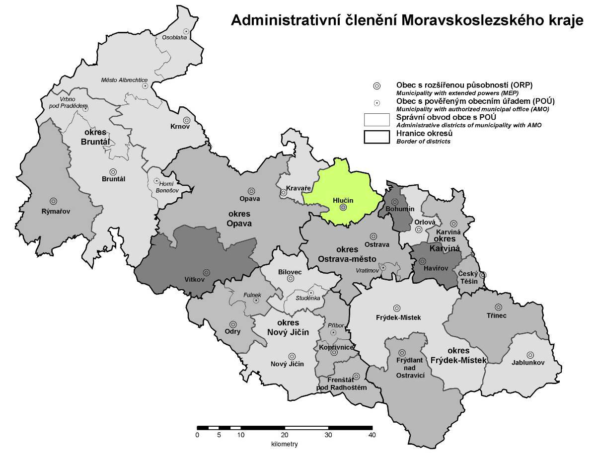 1. HLUČÍN Hlučín je historické město založené ve 2. pol. 13. století. Přemyslem Otakarem II. Jádro tvoří obdélné náměstí, na které navazuje pravoúhlá síť ulic.