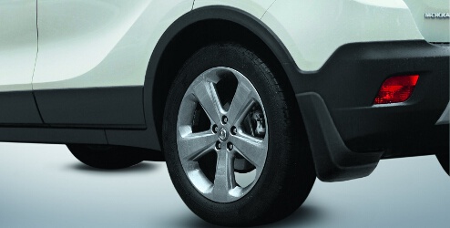Sada žárovek - Premium - H4 Sada žárovek - Premium - H7 Startovací kabely - průměr 16mm? 93199400 17 18 293 Kč 883 Sada náhradních žárovek a pojistek v přenosném pouzdře.