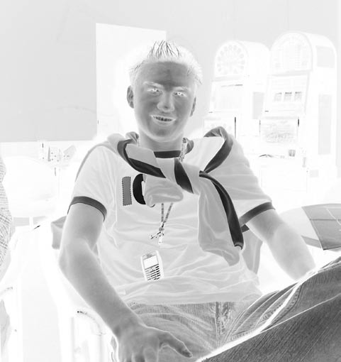 Průběžné bodové pořadí jednotlivců v sérii Grand prix včetně MR v kvartách Celkem Poř. Jméno Oddíl Kar. Náb. GP Body 1 GAZDOŠ Ivo KIMEX Havířov 728 750 0,971 70 2 TAUTERMAN V.