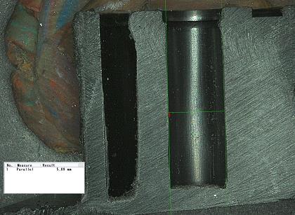 Obrázek 9 vyhodnocování vzorků rozřízlých rovnoběžně s osou RPS bodu Jak je vidět z obrázků k žádné výrazné tvarové deformaci vnitřní stěny v důsledku stěny nedošlo i při extrémně krátké době