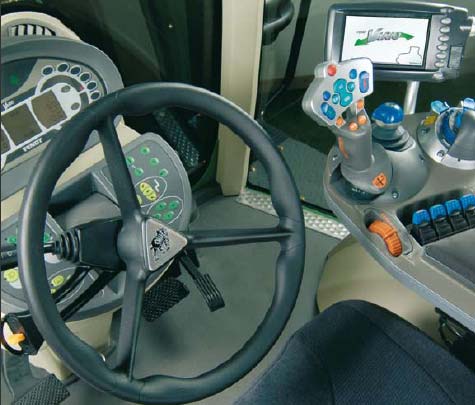 4.4 FENDT Fendt série 900 VARIO nabízí ve svých produktech moderní technické vybavení. Jedná se o nejvýkonnější stoje této značky.