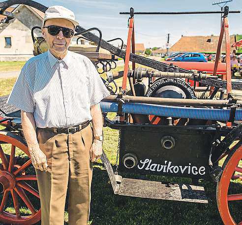 Kraj Vysočina 27. června 2014 7 Muž, který vyráběl vystrčilky Značka stříkaček Josef Vystrčil a syn je dodnes mezi hasiči kultem.