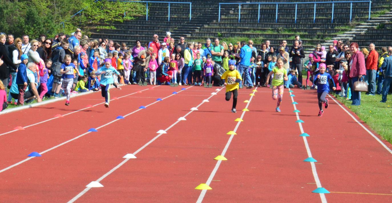 EVROPSKÉ ATLETICKÉ HRY Přes 1500 mladých atletů ve věku 10 až 15 let ze čtrnácti zemí Evropy se sešlo v září v Brně.