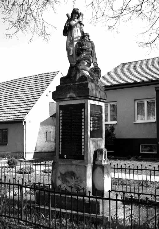 Z HISTORIE OBCE Známe svou minulost? část I. Ten kdo nezná svou minulost je odsouzen ji opakovat George Santayana V letošním roce 2014 si připomínáme dvě smutná výročí.