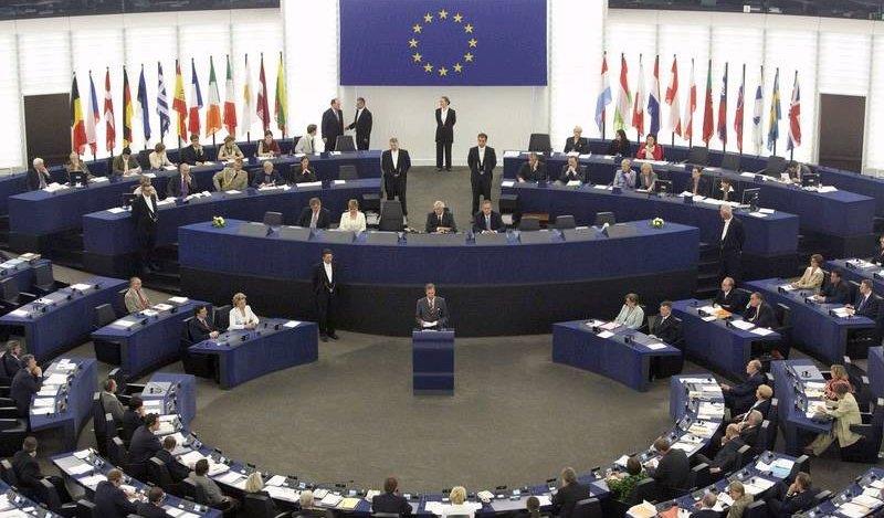 Jednání Evropského parlamentu ve Štrasburku autor neznámý; http://www.ararauna.