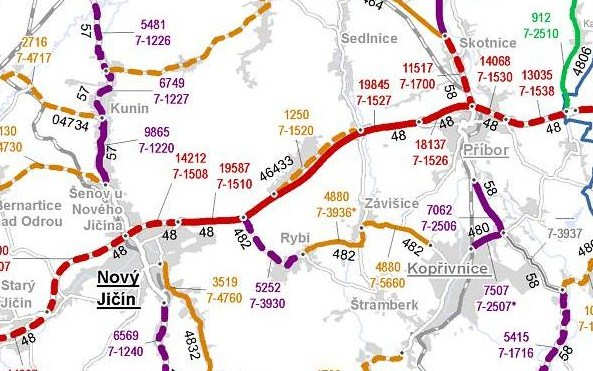 7.2 LANOVÁ SVODIDLA V TRASE V ÚSEKU R48, POPIS STAVU, HODNOCENÍ DOPRAVNÍCH NEHOD Úsek komunikace R48 Nový Jičín Příbor se ZÚ 20,388 km a KÚ 29,413 km je rozdělen na tři mezikřižovatkové úseky.