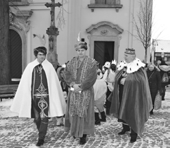 ZPRAVODAJSTVÍ / PUBLICISTIKA REKORDNÍ TŘÍKRÁLOVÁ SBÍRKA Úctyhodných 1.306.203 korun vybrali letos koledníci na Uherskobrodsku.