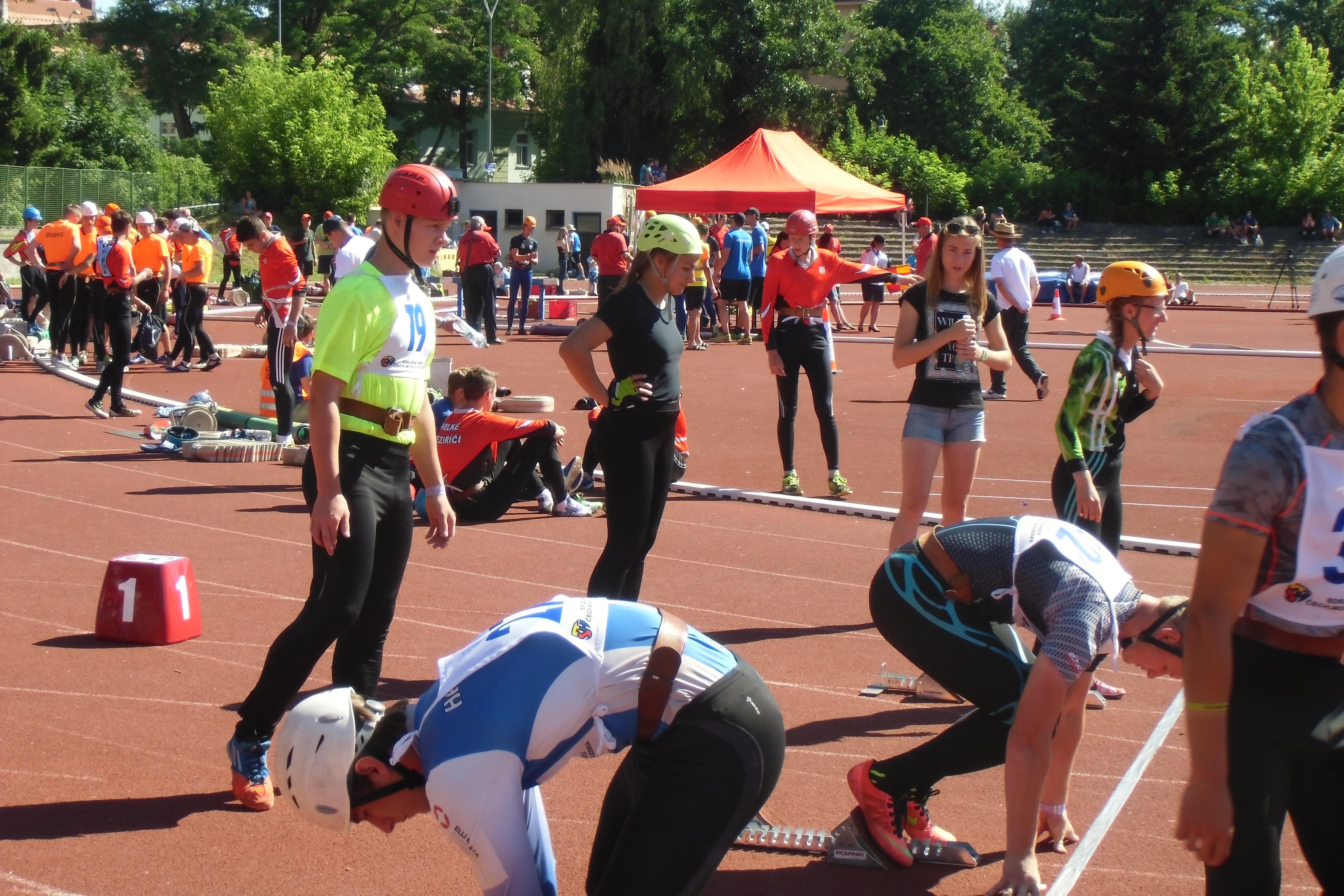 Stanování na hřišti 2016