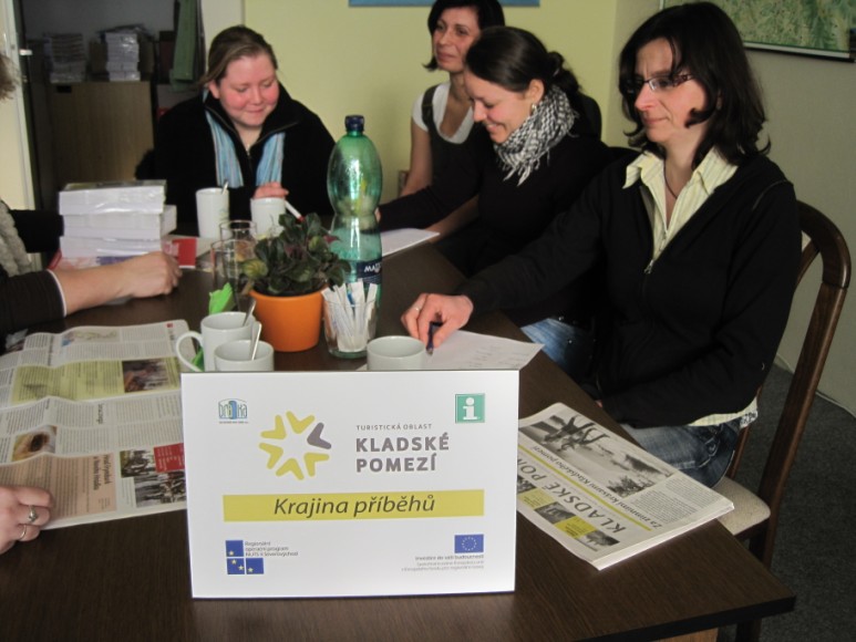 2.4 Koordinace činnosti informačních center TVÚ, spolupráce s IC V roce 20011 působilo na území TVÚ Kladské pomezí celkem dvanáct informačních center, která dlouhodobě a úzce spolupracují s Brankou o.