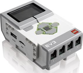 1 LEGO MINDSTORMS NXT vzniku LEGO Mindstorms. [6] Řídící jednotka této verze stavebnice se dočkala několika změn. Disponuje procesorem o frekvenci 300 MHz a pamětí s kapacitou 64 MB.
