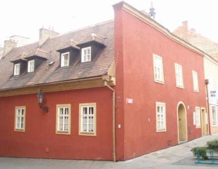 Soupis a fotodokumentace památkově chráněných domů v MPR Kroměříž 126 Kovářská, Riegrovo nám.