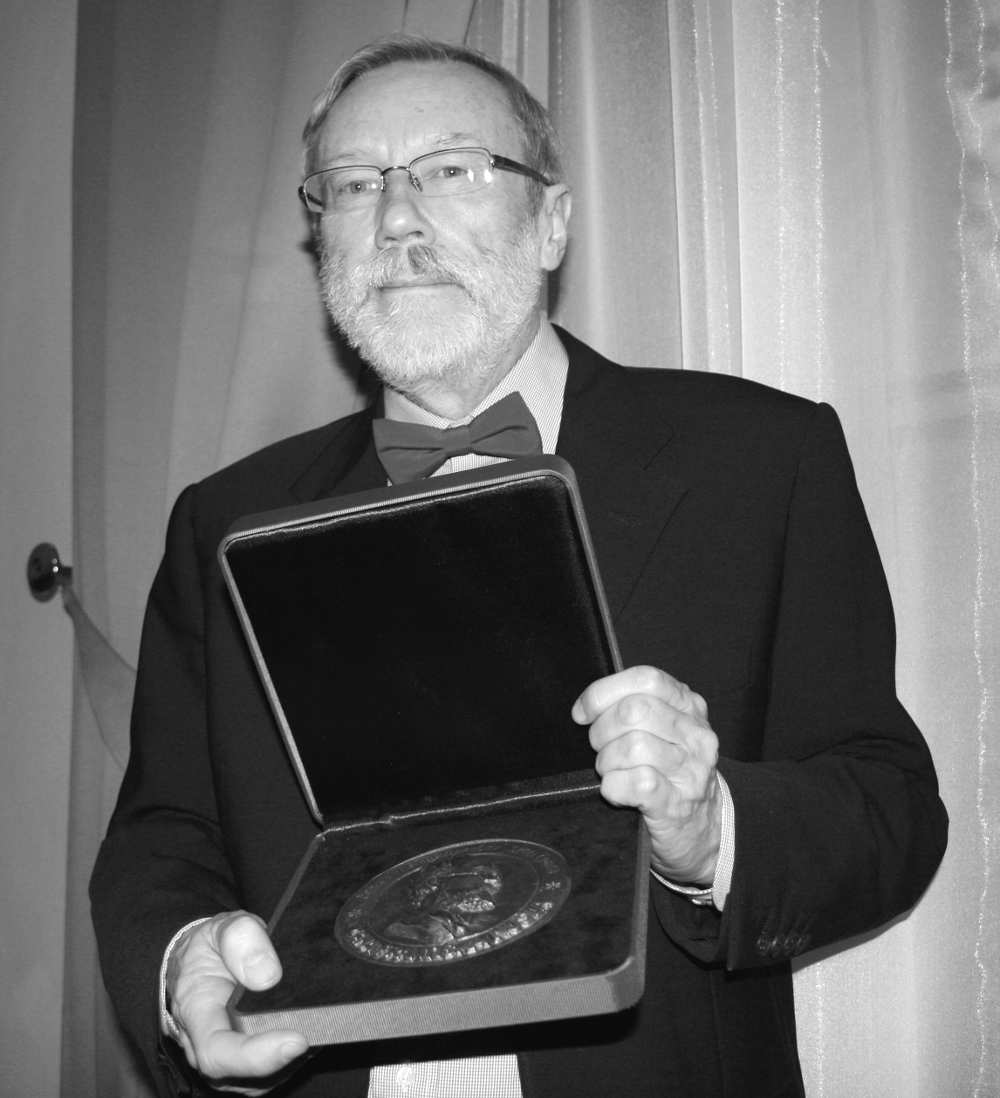 řešení. Svým dílem nepochybně výrazně ovlivnil českou i světovou numerickou matematiku. Na předání Ceny Neuron v roce 2014 se Ivo Babuška ze zdravotních důvodů nemohl dostavit.