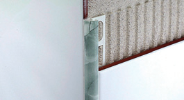Profily pro venkovní rohy RPA tvrzené, díky vložce z PVC napomáhá absorbovat mikro pohyby, kterými trpí zdi kvůli napětí obkladů koupelny.