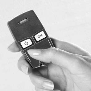 Úvod Všeobecné pokyny Mobilná časť rádiového diaľkového ovládania má jednoduchú štruktúru ovládania. Pomocou iba 2 tlačidiel môžete nastaviť všetky funkcie, ktoré sa dajú v prípade potreby zmeniť.