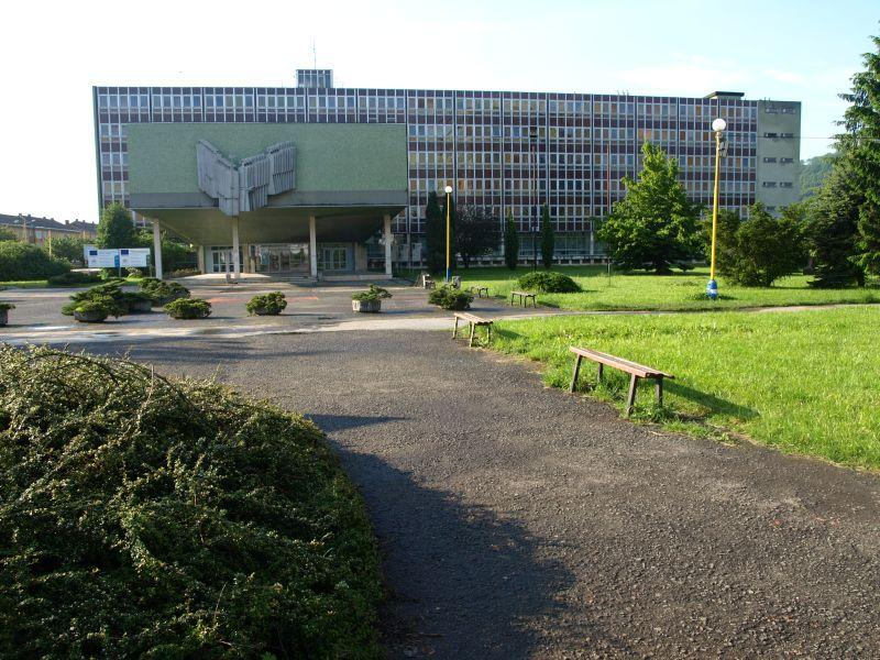 Prešovská univerzita v Prešove Osem fakúlt: Filozofická fakulta (FF PU) Gréckokatolícka teologická fakulta (GTF PU) Fakulta humanitných a prírodných vied (FHPV