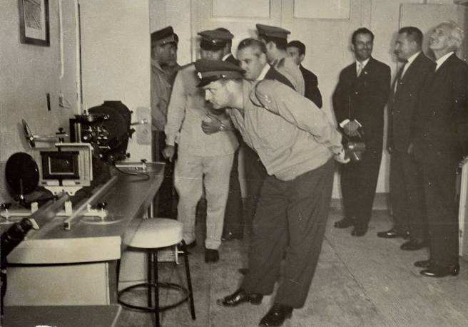 Fotografie z října roku 1966 zachycuje návštěvu bulharské delegace na MTC.