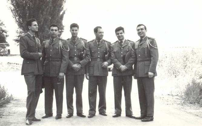 Fotografie z let 1966 až 1967 věnovaná československému expertovi Jaromíru