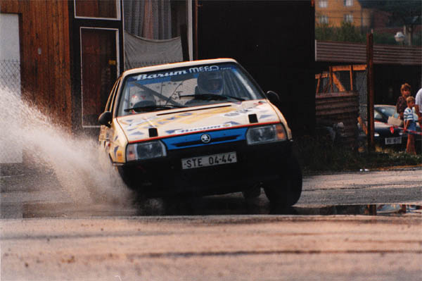 Peták. To že se spolupráce s týmem Staněk Motorsport prodlouží až do roku 1999 ještě nikdo netušil.