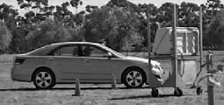 3.7 SAVELEC SAVELEC (Safe control of non cooperative vehicles through electromagnetic means) představuje společný výzkumný projekt v rámci programu EU.