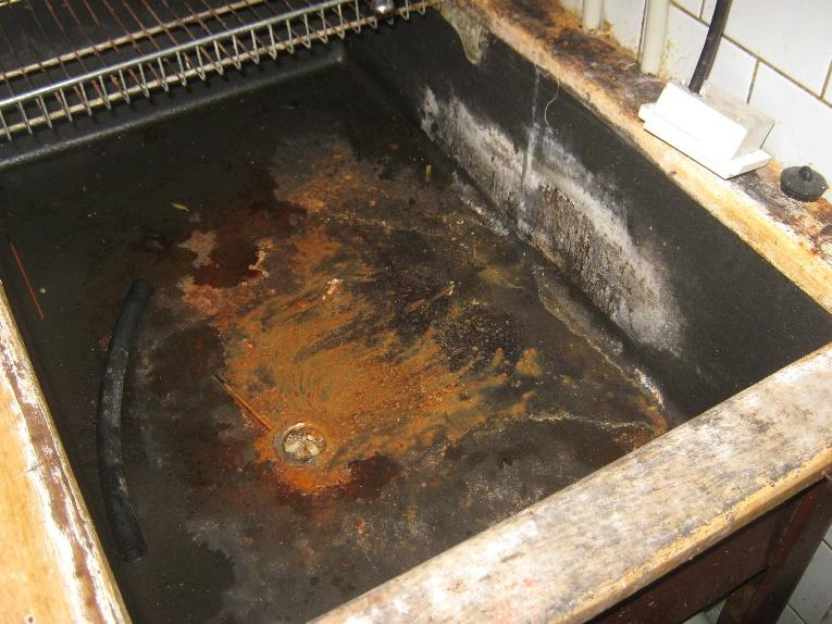 POHOSTINSTVÍ POLÁKY, ANEB STARÉ POŘEKADLO PRO DOBROTU NA ŽEBROTU Jenom pro připomenutí - koncem roku 2012 vypověděla obec Chbany předchozímu nájemci nájemní vztah a rozhodla se provozovat toto