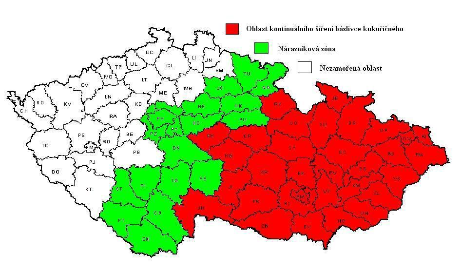Obr. 15: Zóny vymezené ke zpomalení šíření bázlivce kukuřičného v ČR v roce 2011 Zdroj: KROUTIL, 2011a Státní rostlinolékařská správa (2011) nařizuje všem fyzickým a právnickým osobám, které se při