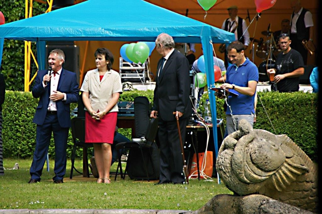 XXIV. Zahradní slavnosti V sobotu 18.06.2016 se v areálu Psychiatrické léčebny Petrohrad p.o. uskutečnila již 24.Zahradní slavnost. Pro návštěvníky byl připraven bohatý kulturní program.