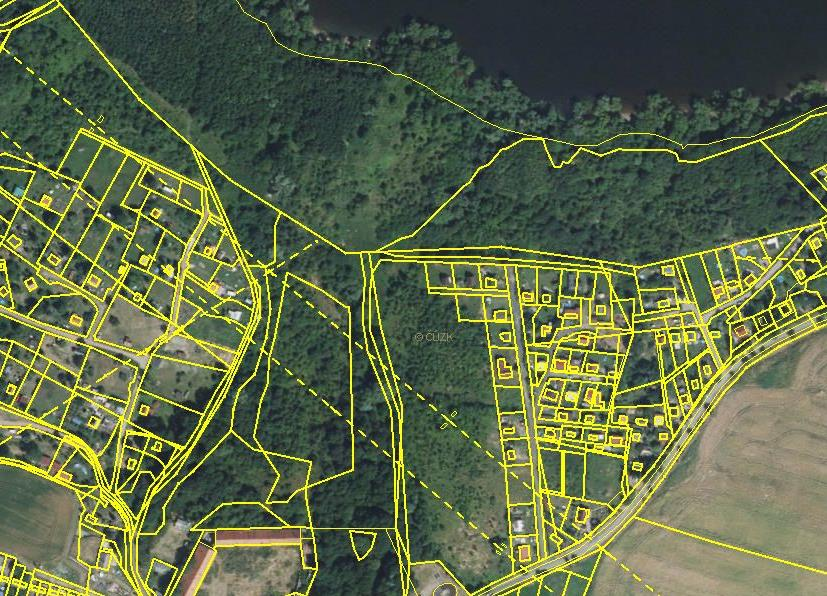 13 Obr. 5: Letecká mapa území s orientačním vyznačením míst posuzovaných sesuvů (podklad (ČÚZK) Podle regionálního geomorfologického členění ČSR (Czudek et al. 1972) leží území v Mostecké pánvi.