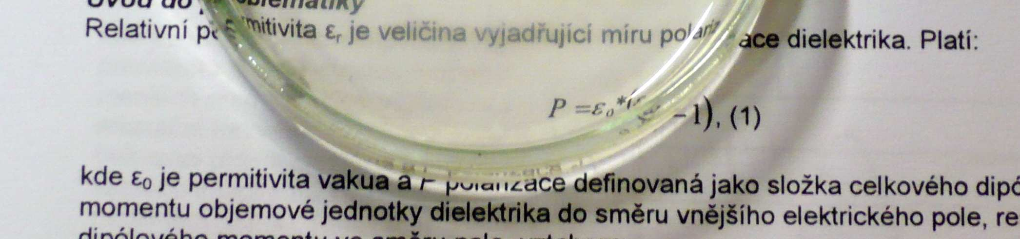 Gel 3B: 1,5M LiBF 4 + MMA + AIBN připraveno pod tlakem Gel 4A: 1M LiClO 4 + MMA + AIBN + 7,17 hm. % Al 2 O 3 Gel 4B: 1M LiClO 4 + MMA + AIBN + 7,17 hm.